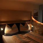 Morgenfurt - 3 Sterne Und Erdhäuser 4 Sterne In Alleinlage