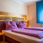 Apartment Morgenfurt - 3 Sterne Und Erdhäuser 4 Sterne In Alleinlage *