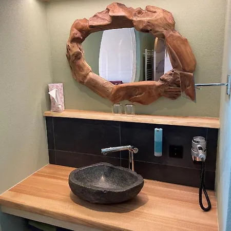 Himmelsboegen Und Mit Seeblick Und Alleinlage ヴァイセンゼー