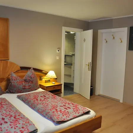 Erdhaeuser Und Mit Seeblick Und Alleinlage Apartment *