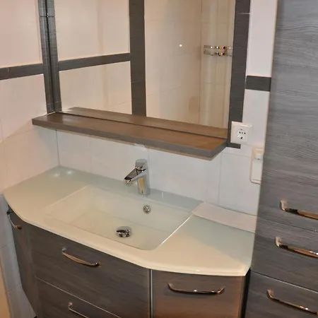 Himmelsboegen Und Mit Seeblick Und Alleinlage ヴァイセンゼー