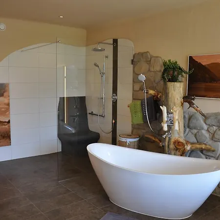 Himmelsboegen Und Mit Seeblick Und Alleinlage アパート *